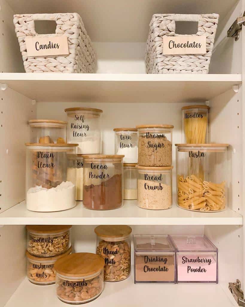 organizing small pantry ideas 