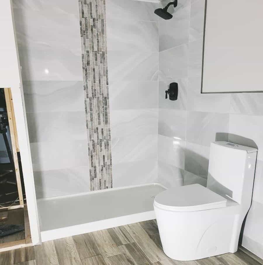 contemporary bathroom